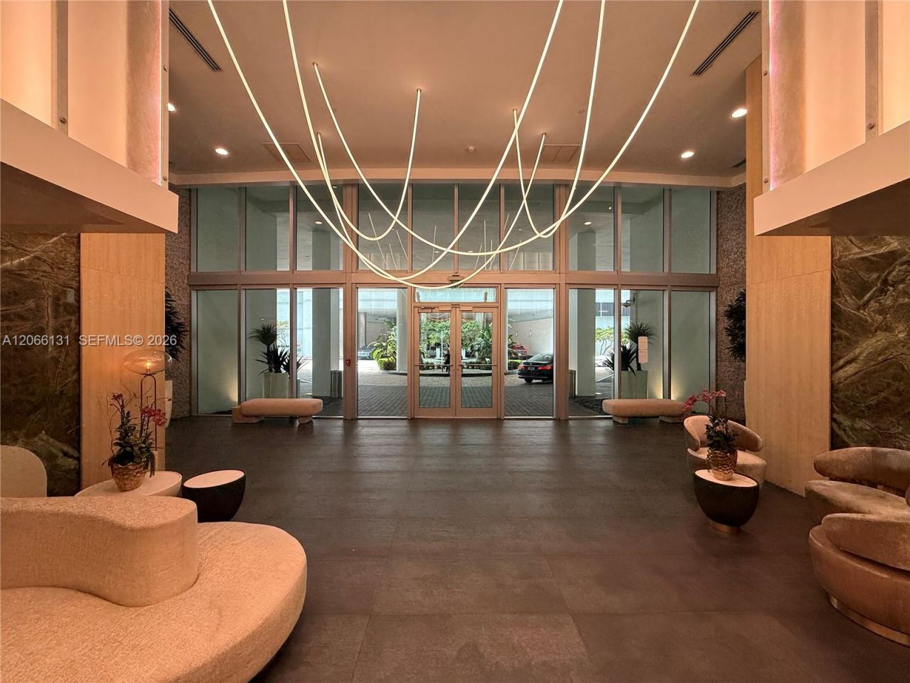 90 SW 3rd St , Unit 1801, Miami, FL 33130 Photo