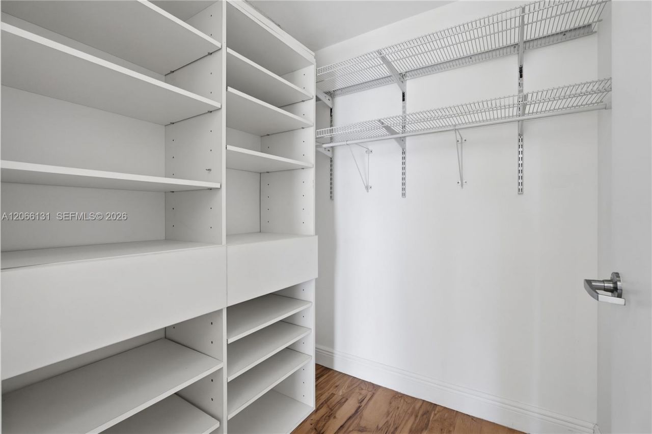 90 SW 3rd St, Unit 1801, Miami, FL 33130 Photo