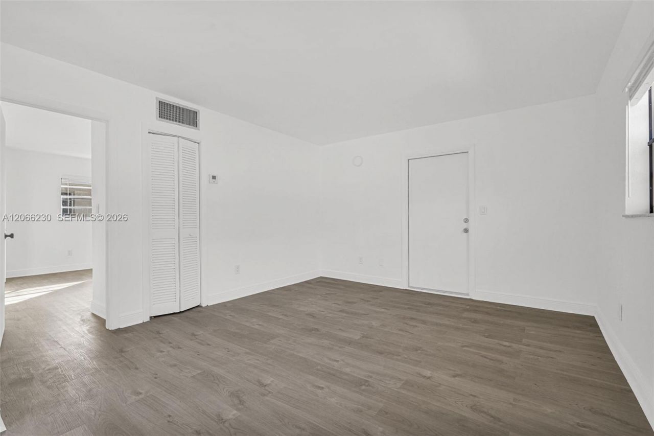 8295 NE Miami Ct , Unit 4, Miami, FL 33138 Photo