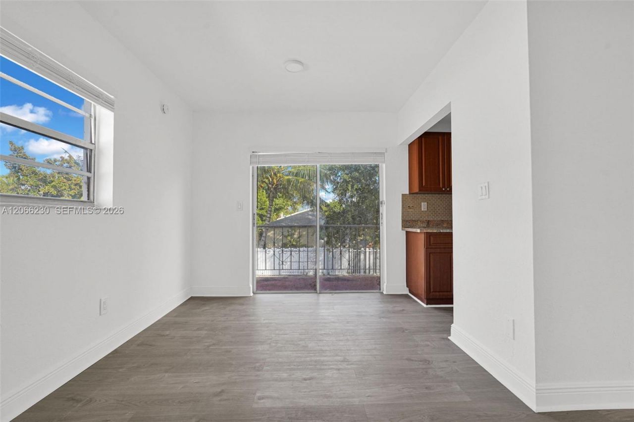 8295 NE Miami Ct , Unit 4, Miami, FL 33138 Photo
