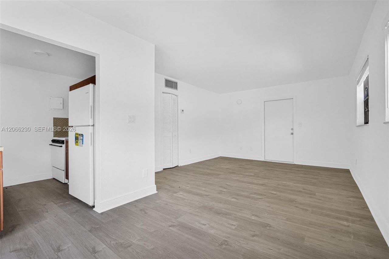 8295 NE Miami Ct , Unit 4, Miami, FL 33138 Photo