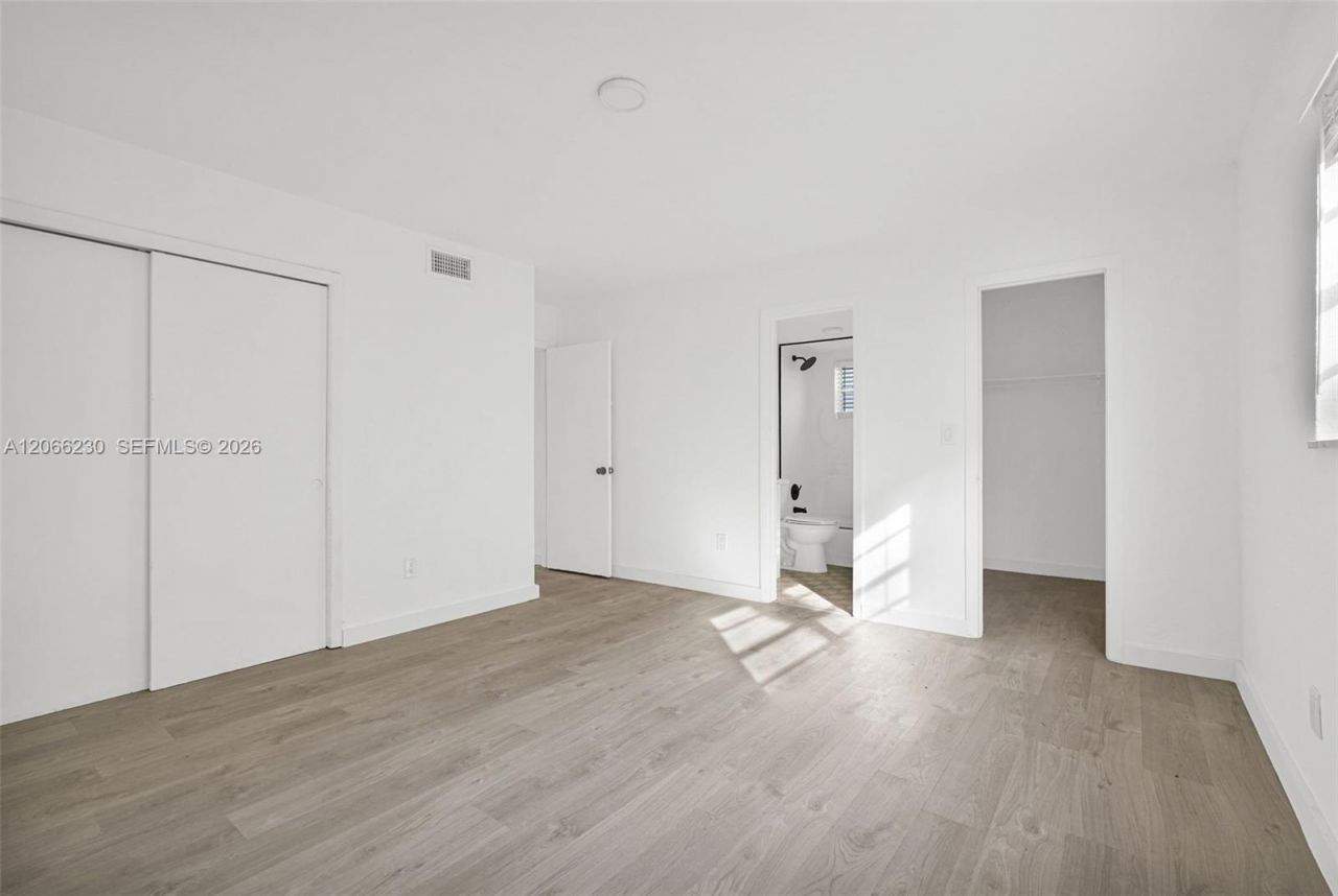 8295 NE Miami Ct , Unit 4, Miami, FL 33138 Photo