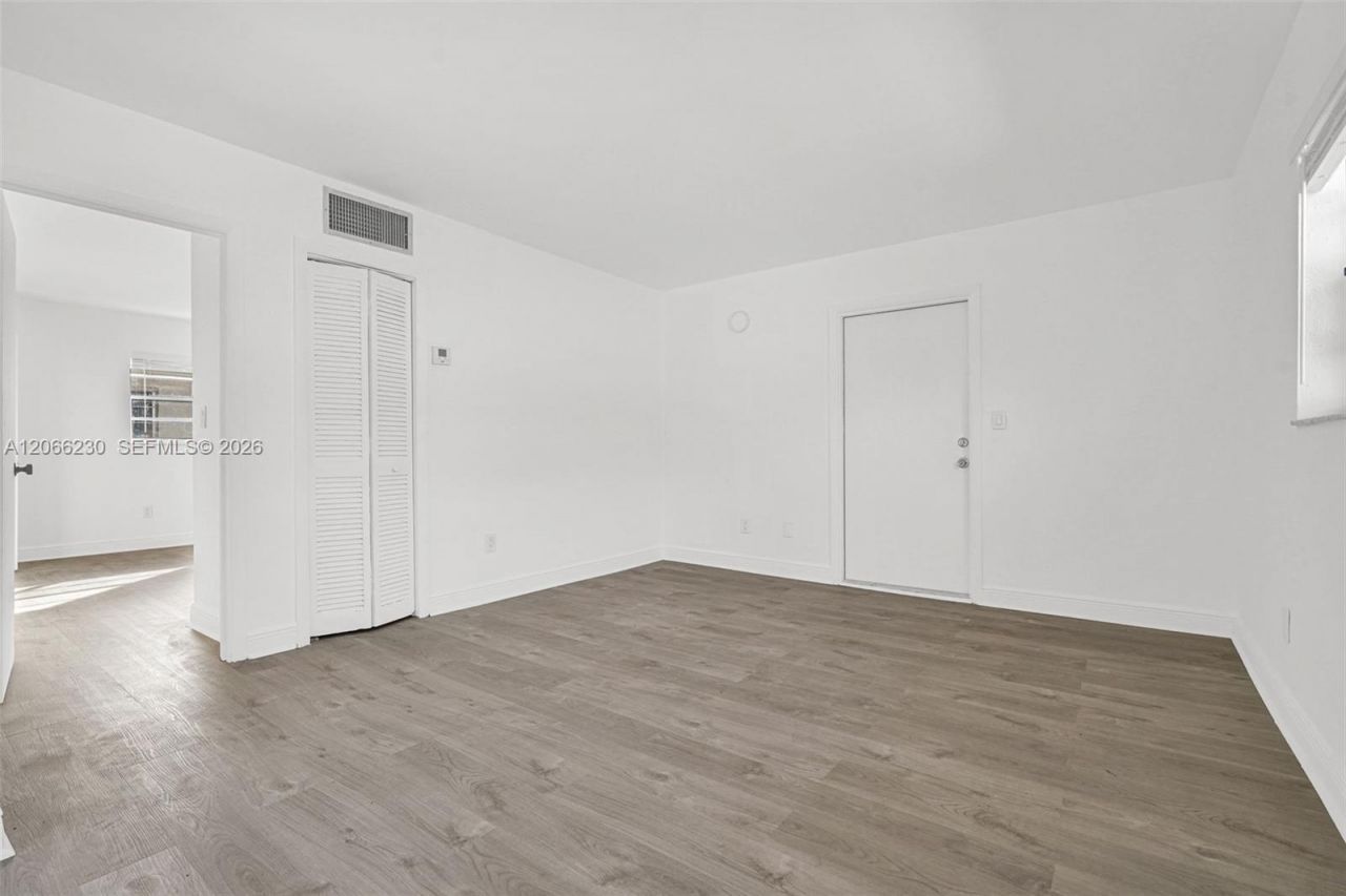 8295 NE Miami Ct , Unit 4, Miami, FL 33138 Photo