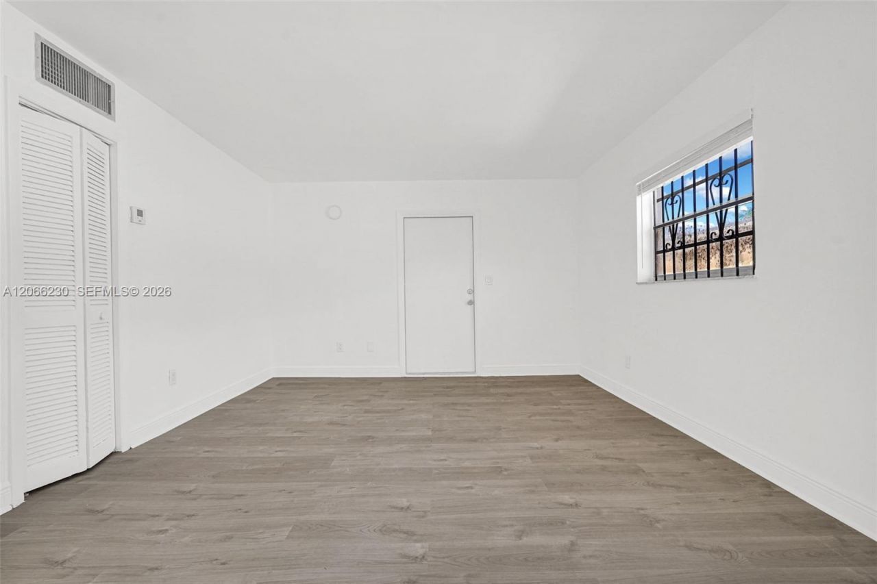 8295 NE Miami Ct , Unit 4, Miami, FL 33138 Photo