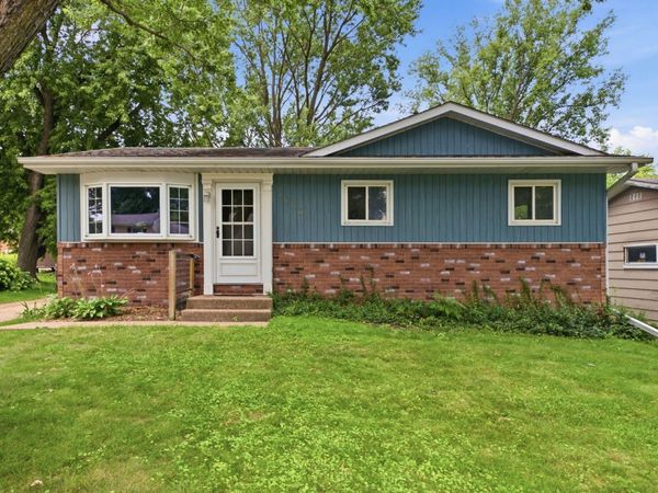 1410 Calvin Street , Davenport, IA 50804