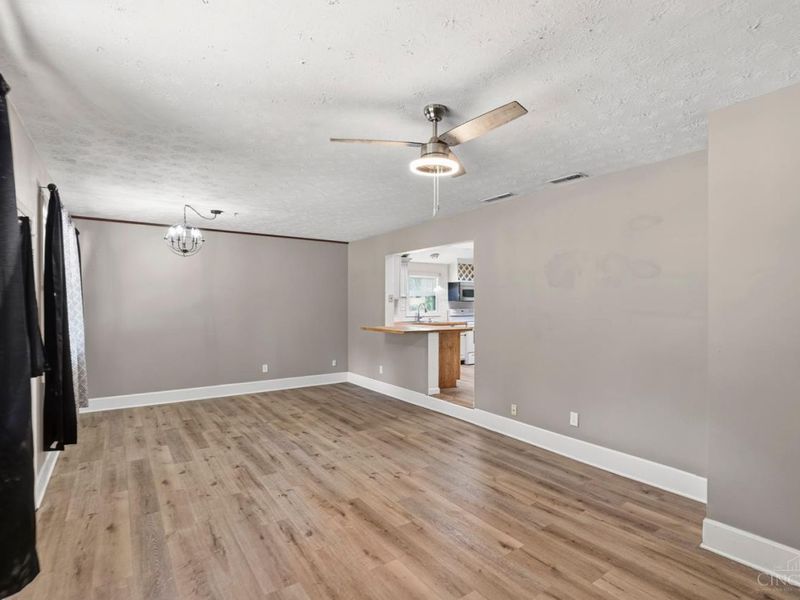 481 E Sharon Road, Glendale, OH 45246 Photo 9