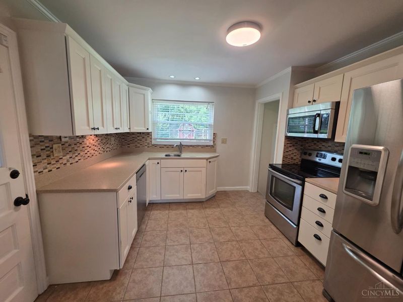 8660 Koszo Road, Anderson Twp, OH 45255 Photo 4