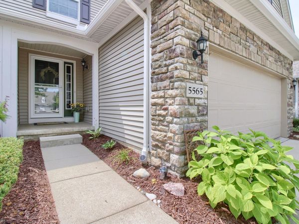 5565 Gallery Park Drive, Ann Arbor, MI 48103