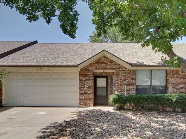 937 Heather Court, Weatherford, TX 76086
