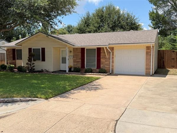 1207 Aransas Drive, Euless, TX 76039