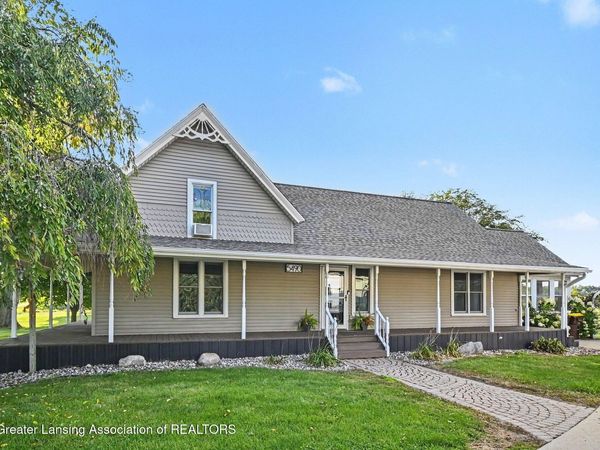 5490 W Howe Road, DeWitt, MI 48820