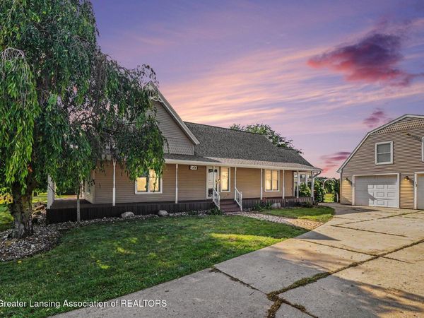 5490 W Howe Road, DeWitt, MI 48820