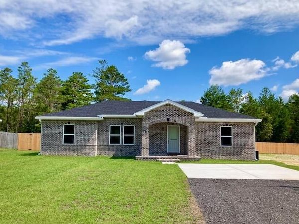 169 E Honeysuckle Street, DeFuniak Springs, FL 32433