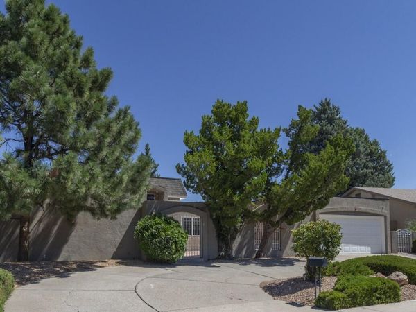 7413 El Morro Road NE, Albuquerque, NM 87109