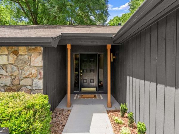 20 Sweetwood Court, Roswell, GA 30076