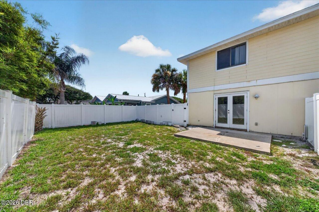 841 E 14th Avenue, New Smyrna Beach, FL 32169 Photo