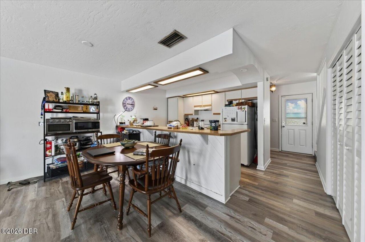 841 E 14th Avenue, New Smyrna Beach, FL 32169 Photo