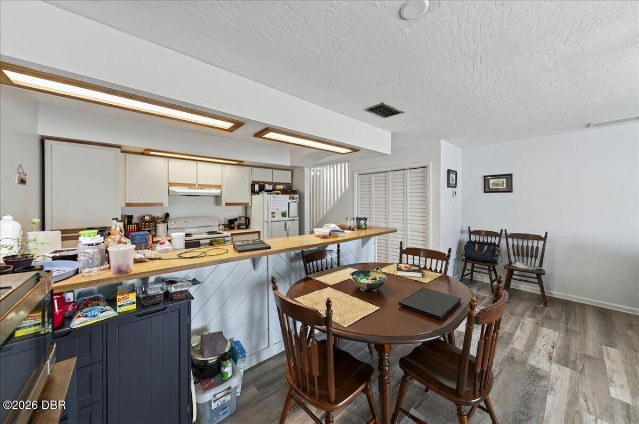 841 E 14th Avenue, New Smyrna Beach, FL 32169 Photo