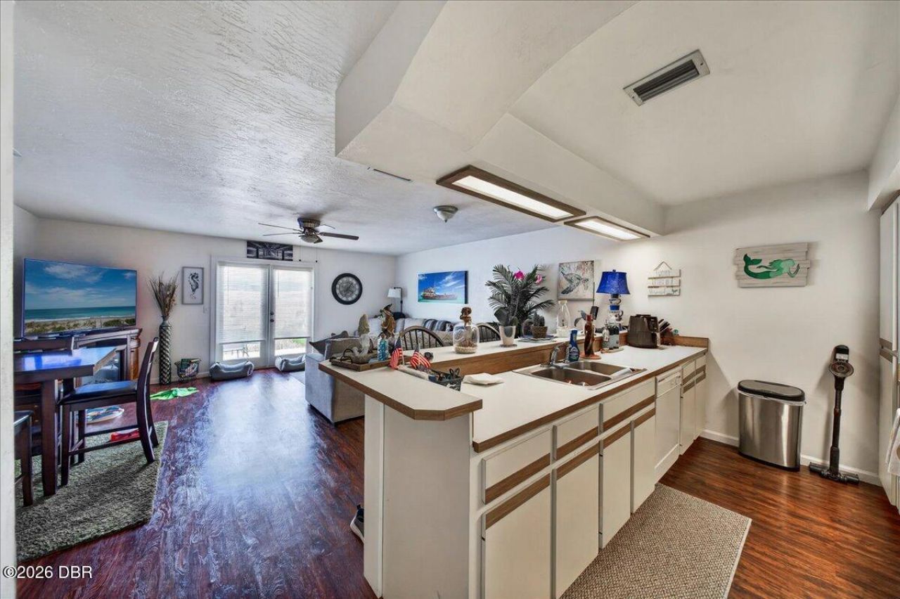 841 E 14th Avenue, New Smyrna Beach, FL 32169 Photo