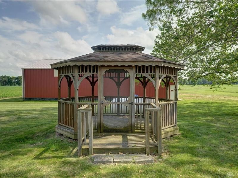 8150 Snake Road, Dayton, OH 45426 Photo 11