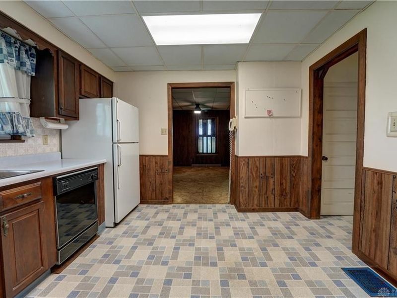 8150 Snake Road, Dayton, OH 45426 Photo 23