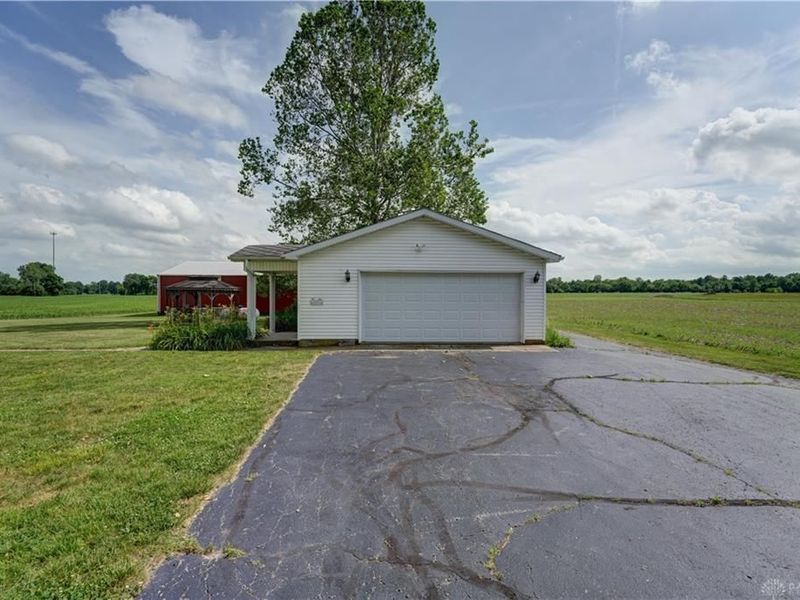 8150 Snake Road, Dayton, OH 45426 Photo 6