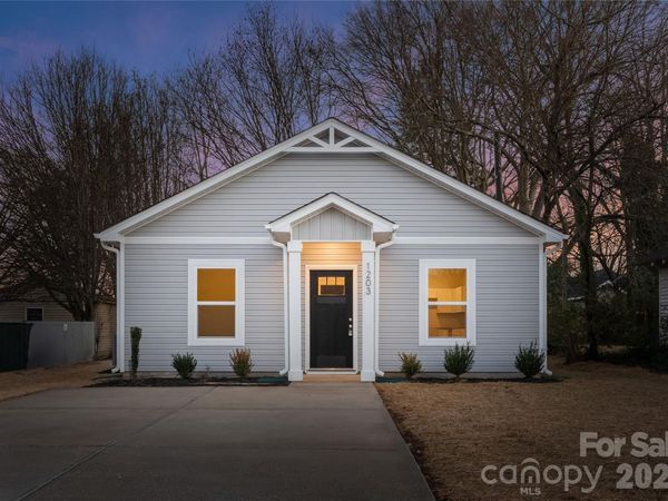 1916 Wilson W Lee Boulevard, Statesville, NC 28677