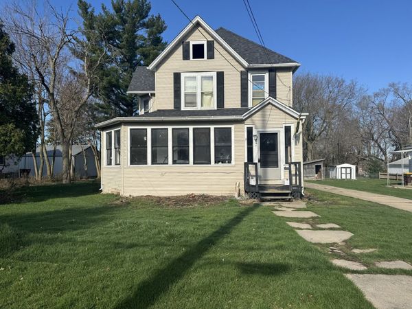 1650 S Oak Avenue , Freeport, IL 61032