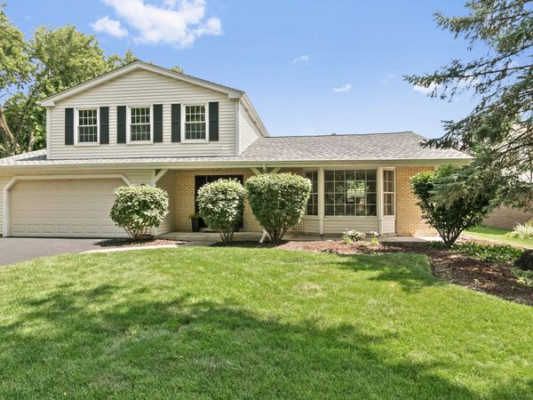 1554 CHICKASAW Drive , Naperville, IL 60563
