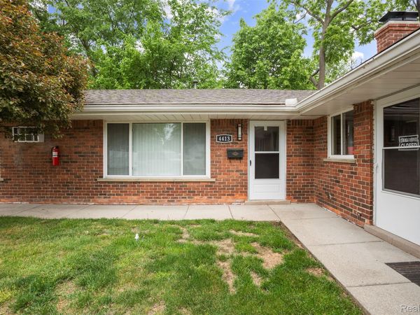4413 S Crooks Road , Royal Oak, Mi 48073