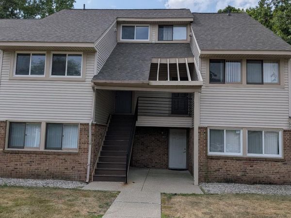 2819 Davison Avenue , Unit 229, Auburn Hills, Mi 48326