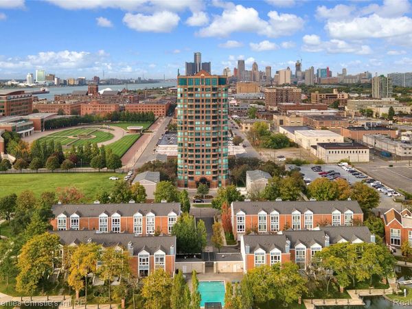 3320 Spinnaker Lane , Unit 17E, Detroit, Mi 48207