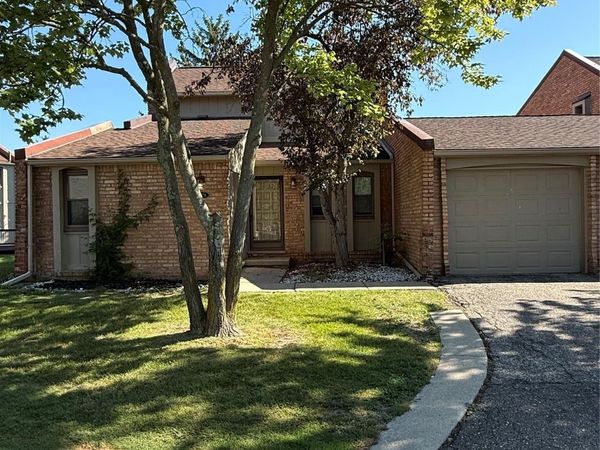 3028 Moon Lake Drive , West Bloomfield Township, Mi 48323