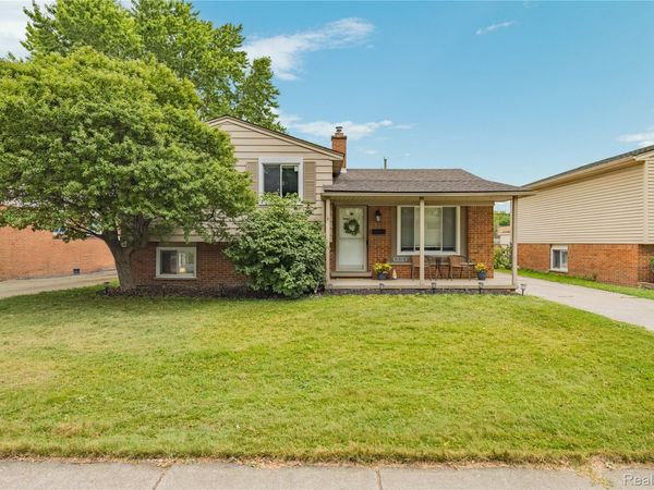 31516 Saint Margaret Street, St Clair Shores, Mi 48082