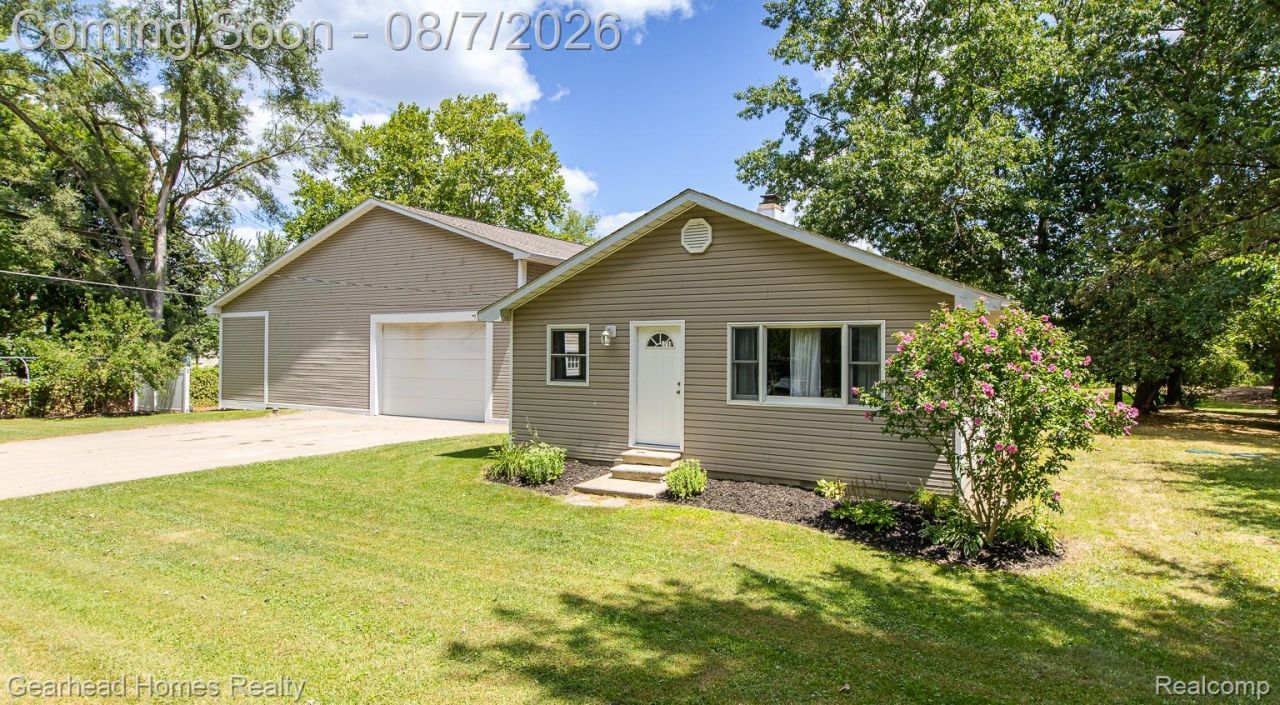 2411 Dean Drive, Highland Township, Mi 48356 Main Photo