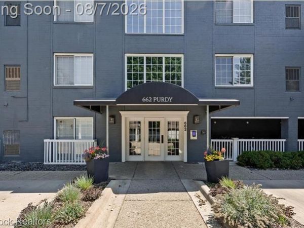 662 Purdy Street, Unit 323, Birmingham, Mi 48009