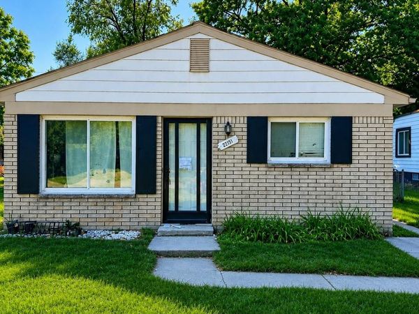 22151 Poinciana Street , Southfield, Mi 48033