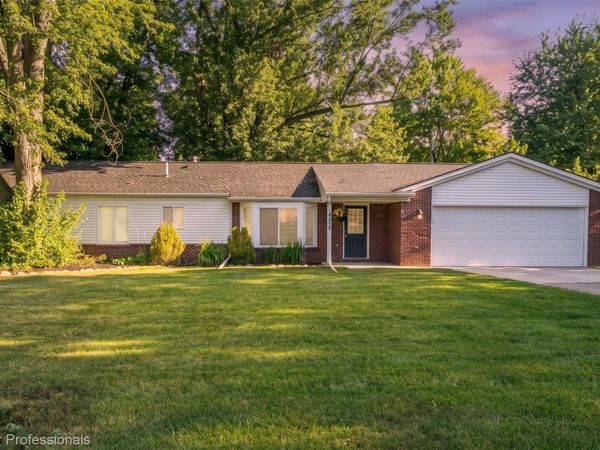 5475 Botsford Avenue , Sterling Heights, Mi 48310