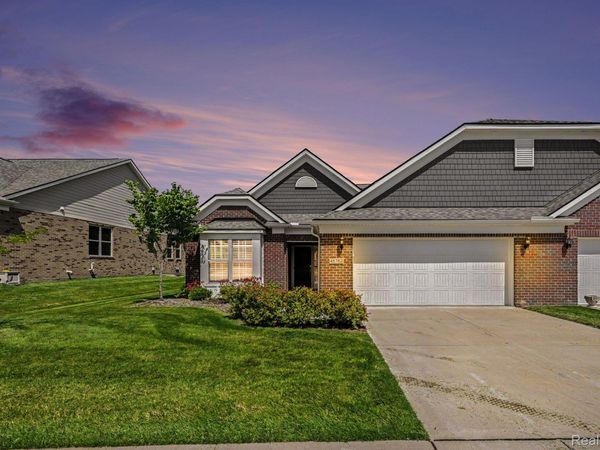 48762 Rockview Road, Novi, Mi 48374