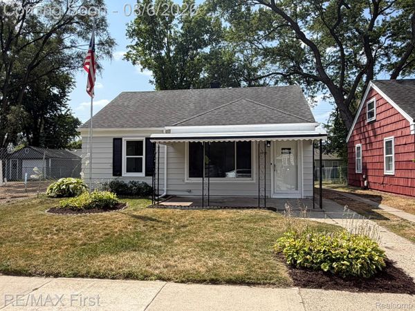 2000 Moorhouse Street, Ferndale, Mi 48220