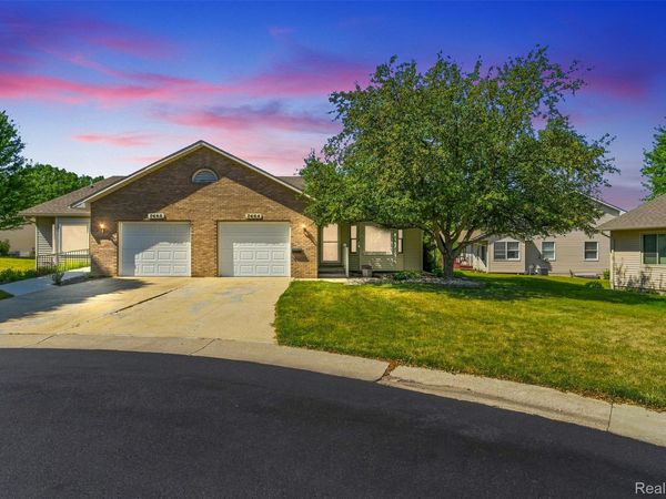 7464 Diane Court, Swartz Creek, Mi 48473