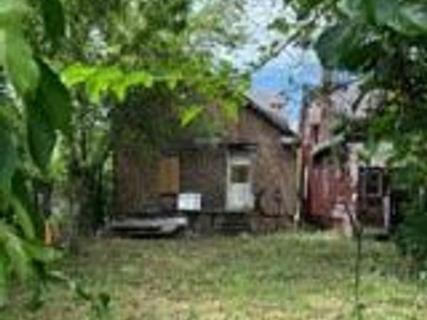 8908 Charlevoix Street , Detroit, Mi 48214
