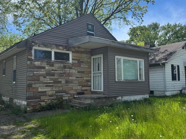 1610 Kent Street , Flint, Mi 48503