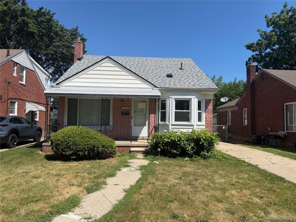 16767 Lincoln Avenue , Eastpointe, Mi 48021