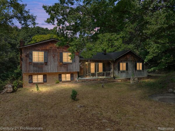 197 N Jossman Road , Groveland Township, Mi 48462