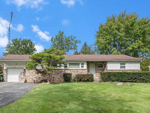 3441 E Maple Avenue , Burton, Mi 48529