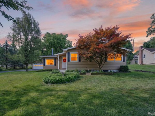 124 E Lafayette Street , Milford Village, Mi 48381