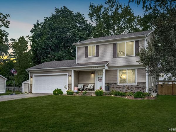 1558 Maddox Street , West Bloomfield Township, Mi 48324