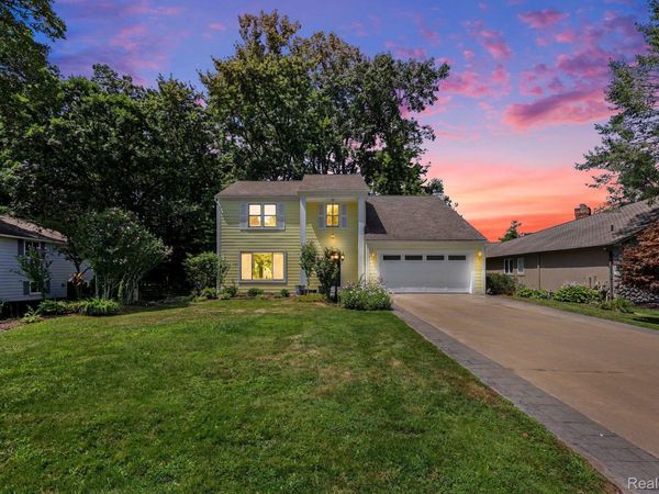 2557 Orbit Drive , Orion Township, Mi 48360