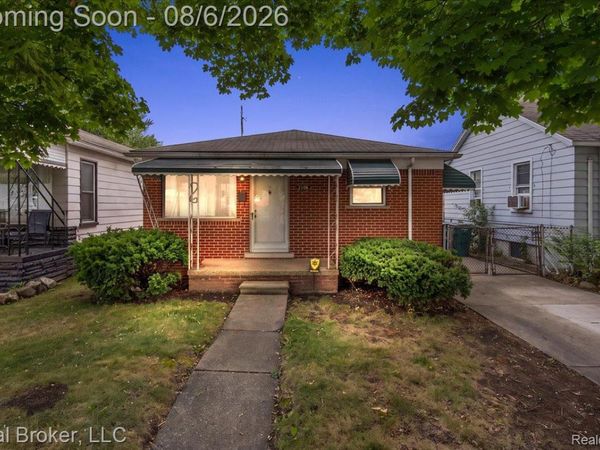 2106 Reo Avenue, Lincoln Park, Mi 48146